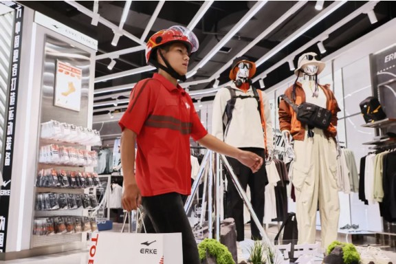 鸿星尔克入驻京东秒送 超2000家门店新品最快9分钟送达